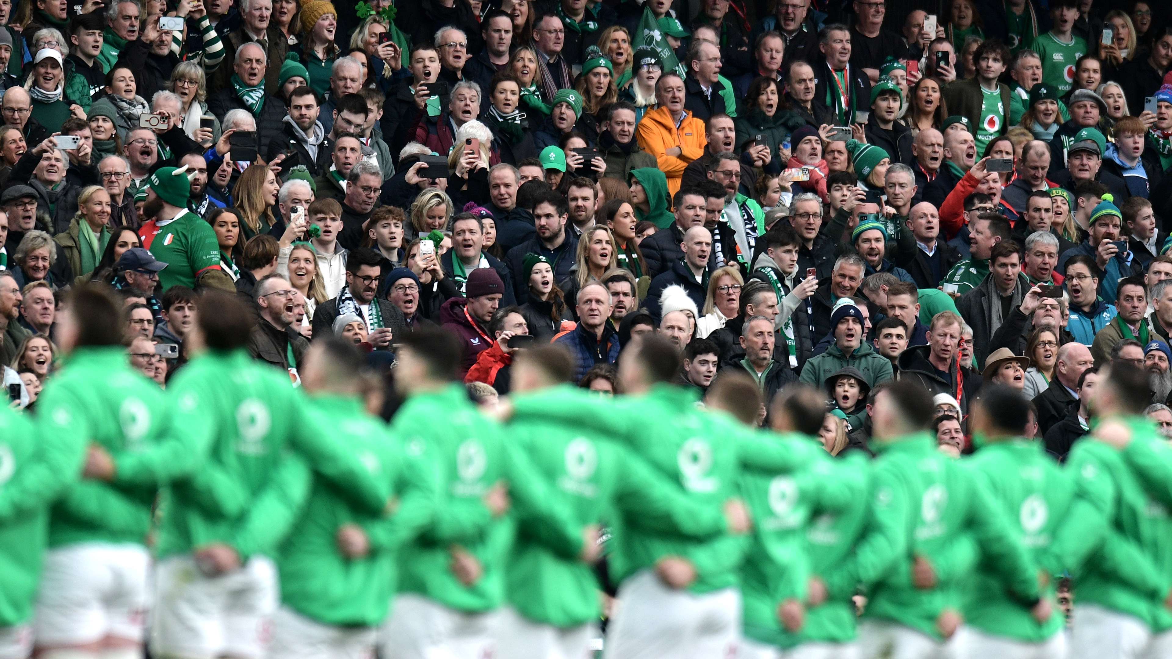 虽然处于劣 虽然处于劣